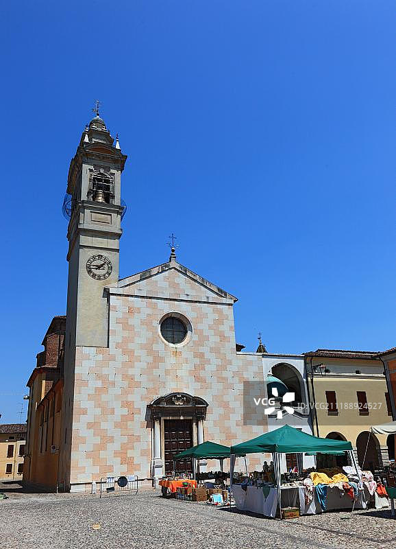 意大利伦巴第萨比奥内塔的阿松塔圣母玛利亚教堂广场，联合国教科文组织世界遗产图片素材