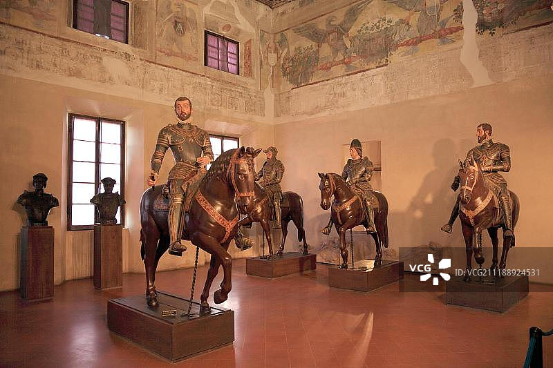 意大利伦巴第萨比奥内塔公爵宫博物馆雕像，联合国教科文组织世界遗产图片素材