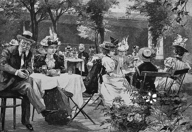 德国巴伐利亚州巴特赖兴哈尔温泉酒店前的高级社会，木刻，历史版画，1899年图片素材