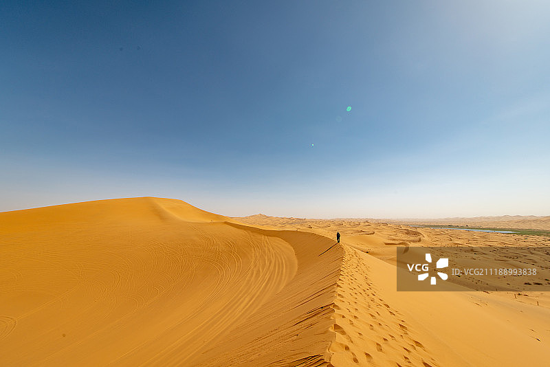 沙漠探险家图片素材