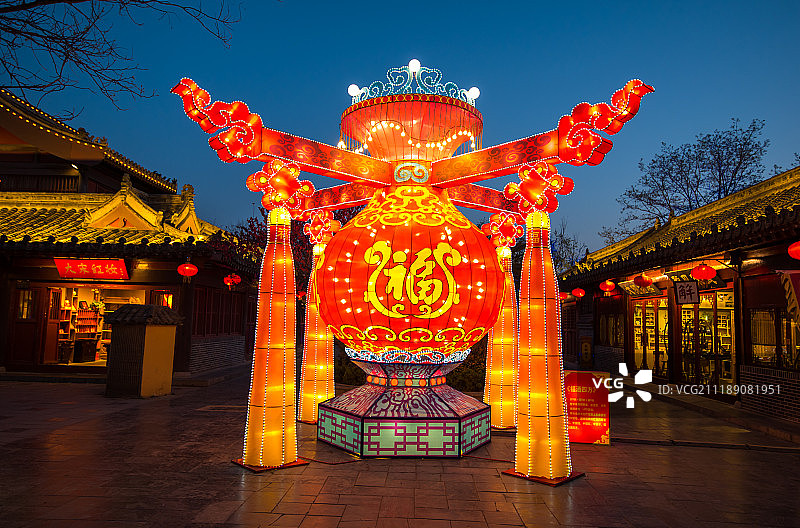 河南开封清明上河园夜晚风光图片素材