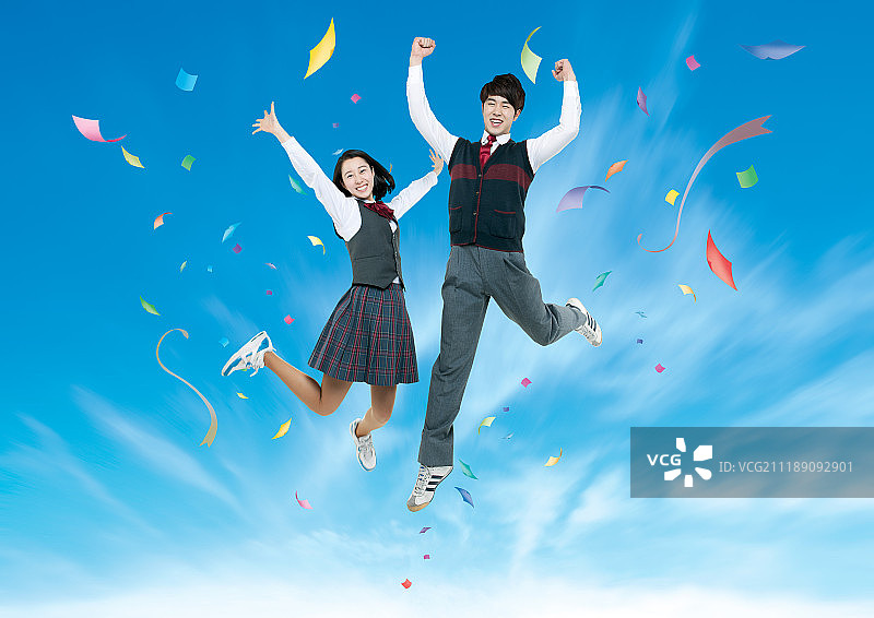学生跳跃图片素材