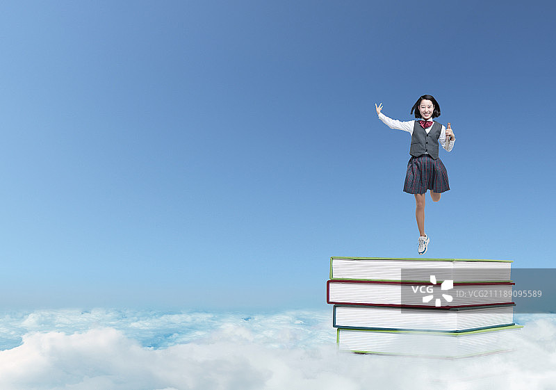 书本上的学生图片素材