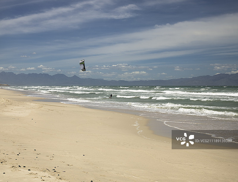南非开普敦海边的沥青路图片素材