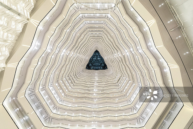 广州四季酒店大堂天井图片素材