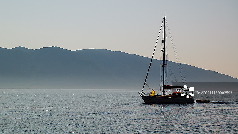 雾中的伊萨卡图片素材