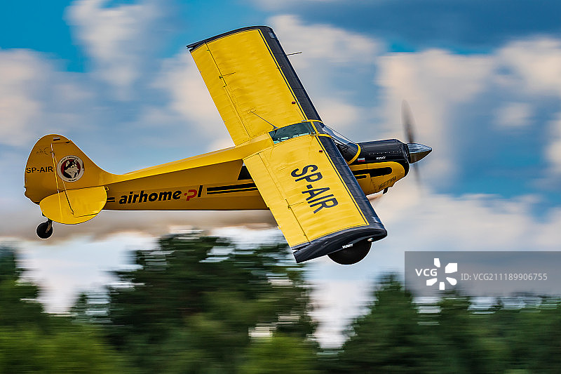 Aviat Huski图片素材