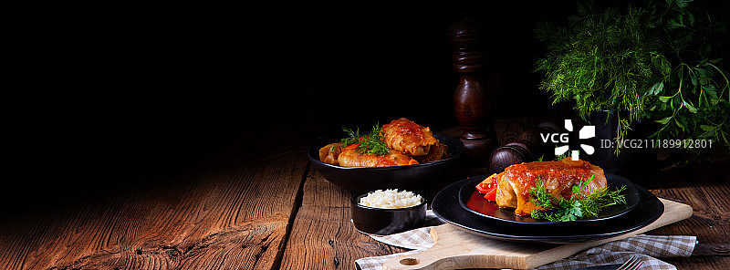 米饭肉馅烤卷心菜图片素材