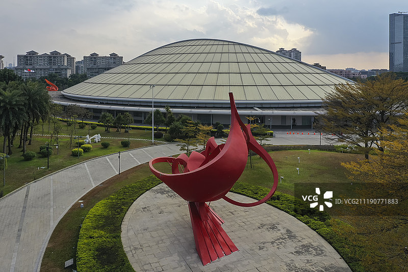 航拍广州体育馆雕像图片素材