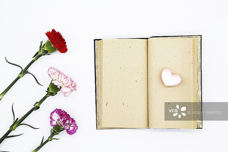 康乃馨爱心笔记本图片素材