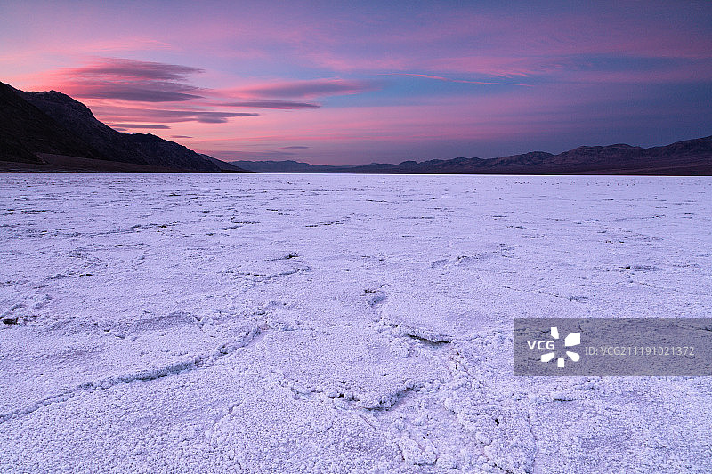 恶水盆地黎明图片素材