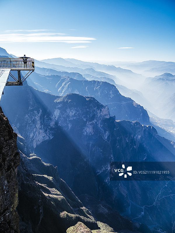 云南昭通大山包玻璃栈道图片素材