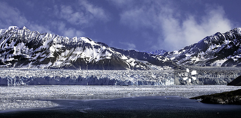哈伯德冰川图片素材