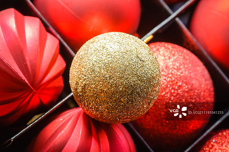 盒装圣诞节装饰品图片素材