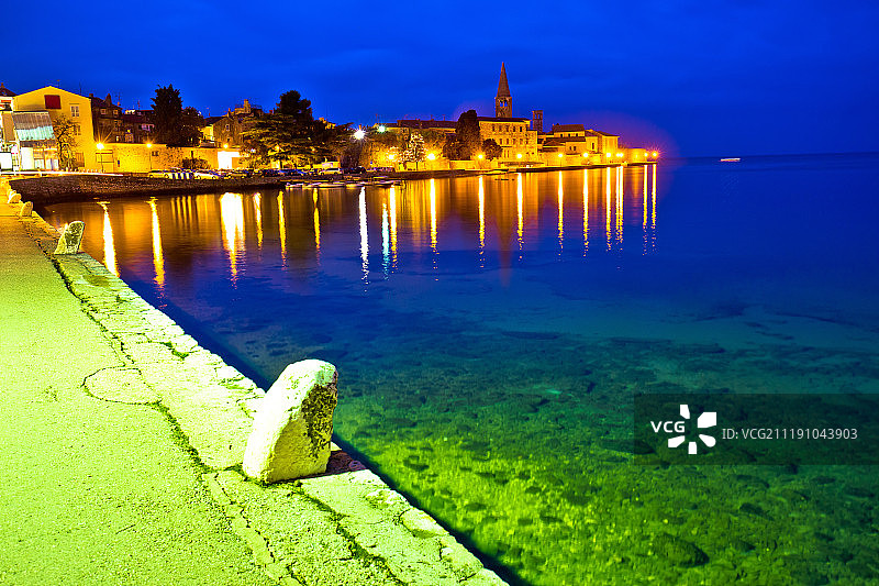 波雷奇镇海岸的傍晚景色图片素材