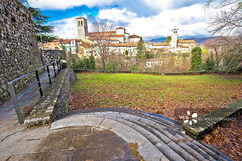 意大利奇维达莱德尔夫留利古老天际线景观图片素材