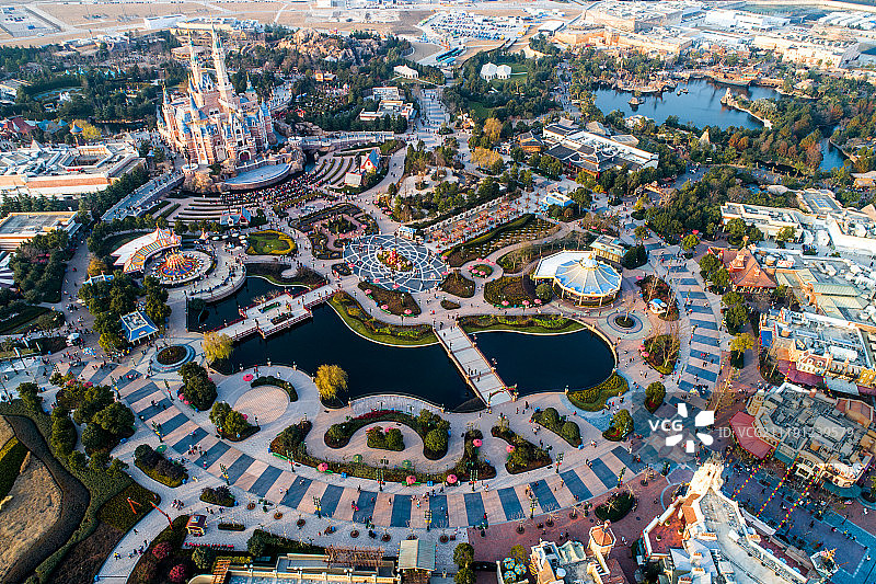 航拍 上海迪士尼乐园 奇想花园图片素材