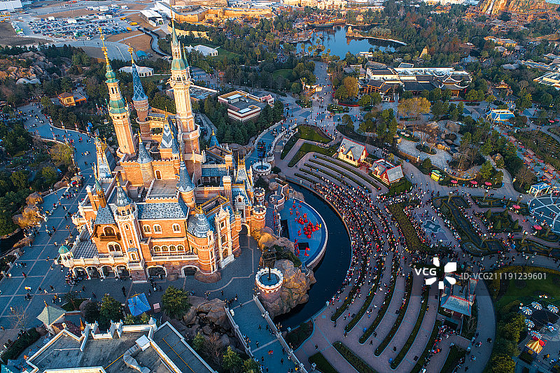航拍 上海迪士尼乐园 奇幻童话城堡图片素材
