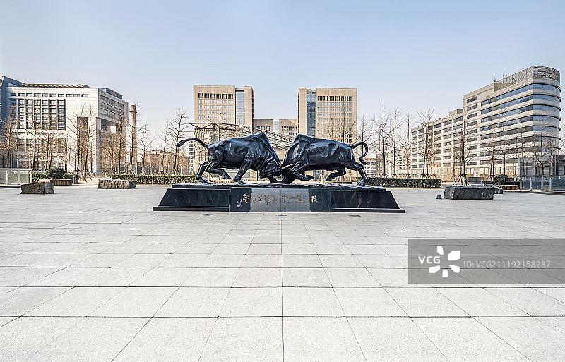 清华科技园广场 公牛雕塑图片素材
