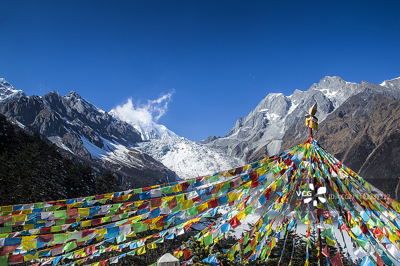 四川海螺沟贡嘎雪山图片素材