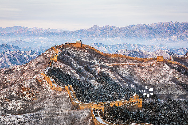 河北承德雪后金山岭长城日出图片素材