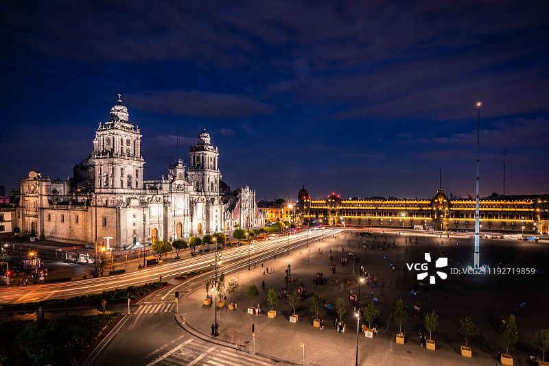 墨西哥城宪法广场夜景图片素材
