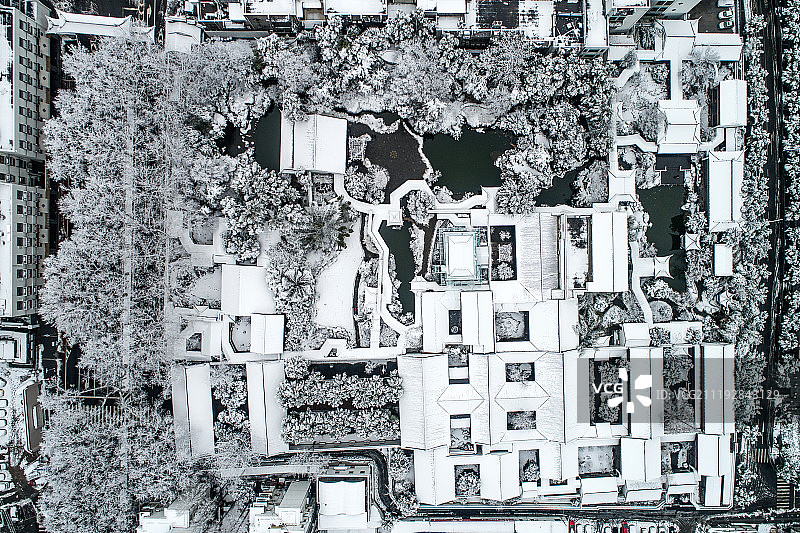 航拍 南京 明代古典园林 瞻园 雪景图片素材