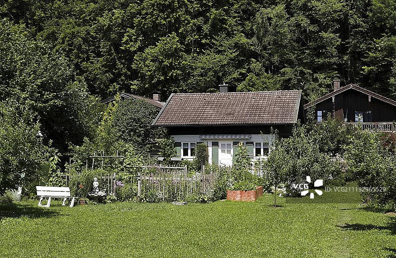 德国上巴伐利亚基姆高地区普里恩的乡村风格住宅图片素材