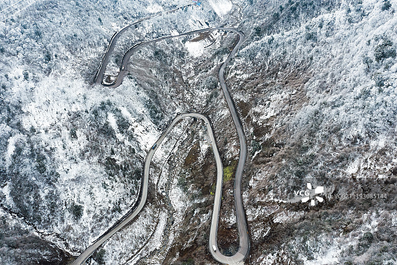 冰雪山路图片素材