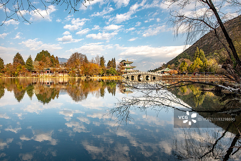 云南丽江黑龙潭公园图片素材