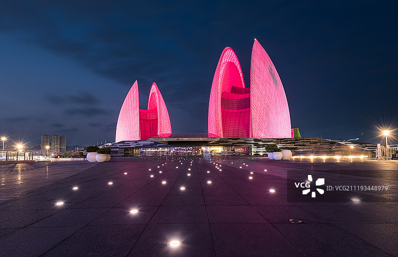 广东省珠海大剧院夜景图片素材