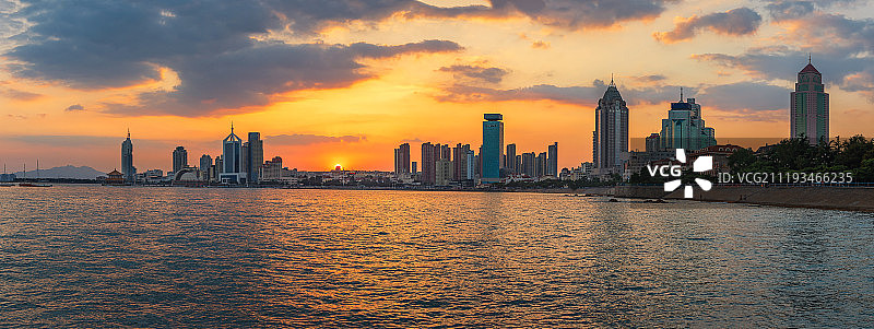 山东青岛夕阳西部城区图片素材