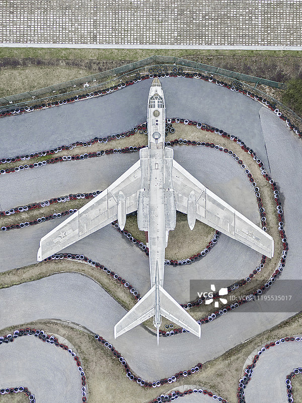 航拍上海东方绿舟航母飞机模型图片素材