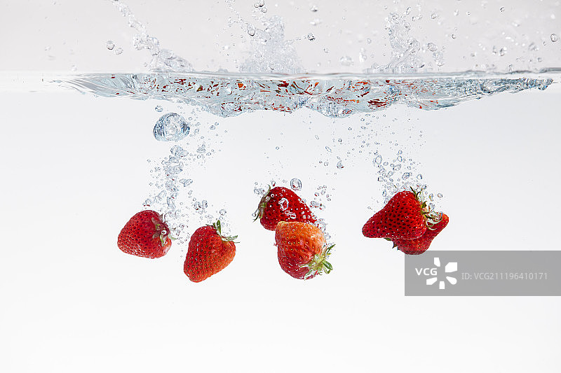 水中的水果图片素材