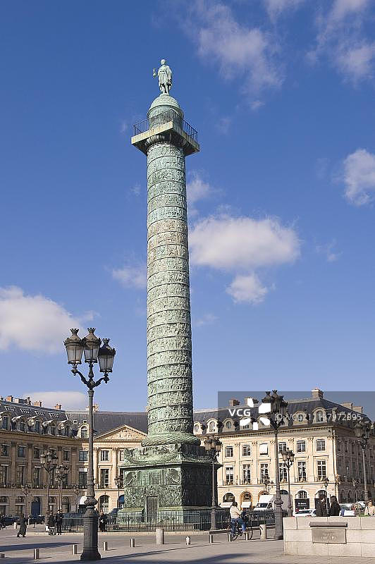 法国巴黎旺多姆广场的圆柱图片素材