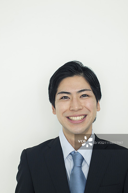 微笑的年轻商人图片素材