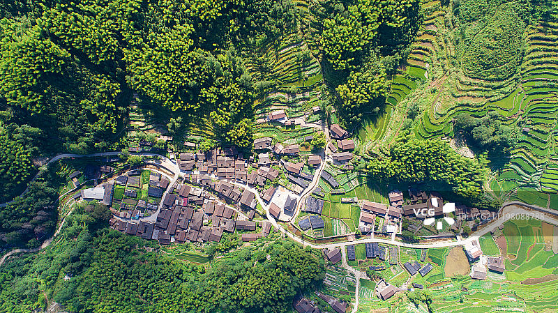丽水梯田乡村青山村落图片素材