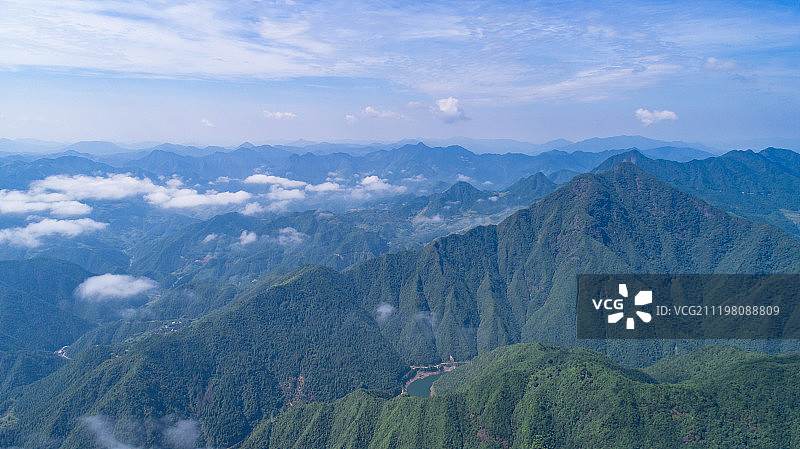 丽水森林青山绿色梯田云雾云海图片素材