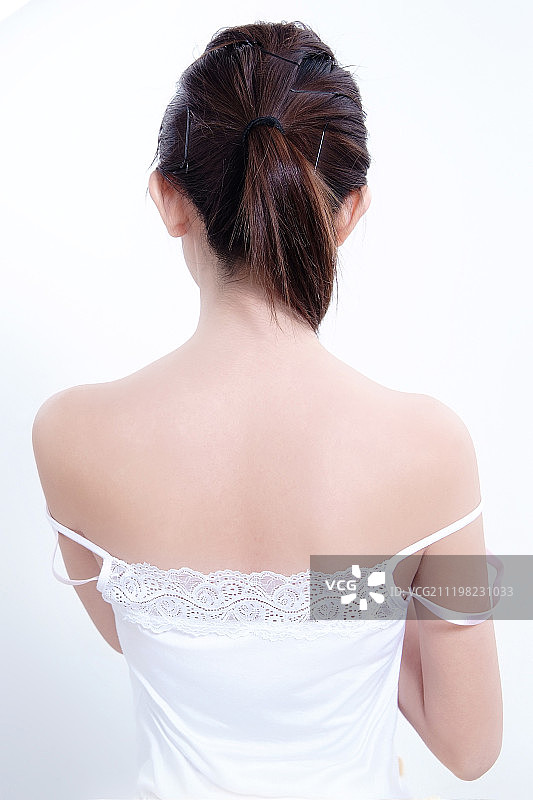 女性肩膀美容护理图片素材