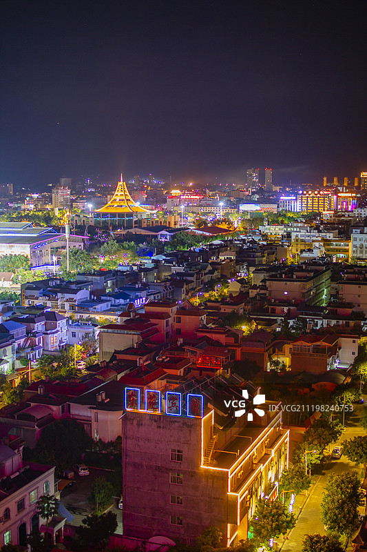 边陲城市夜景俯瞰图片素材