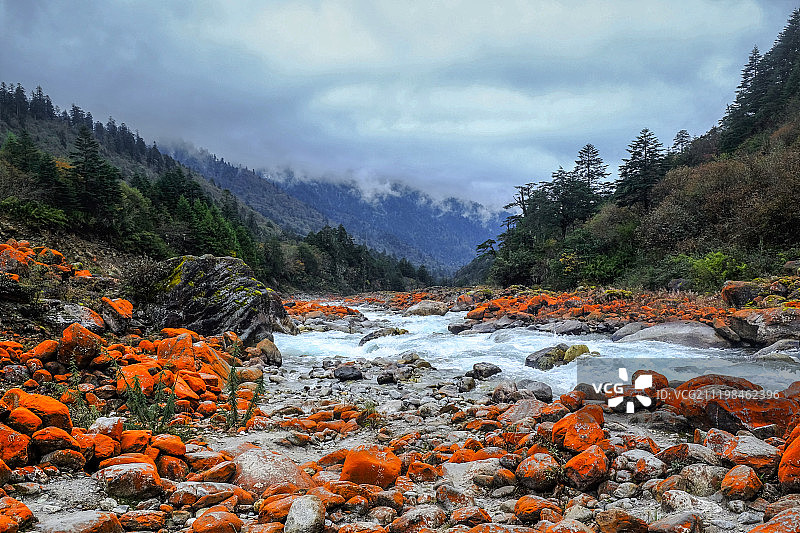 四川贡嘎海螺沟红石滩图片素材