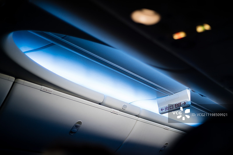 紧急出口图片素材