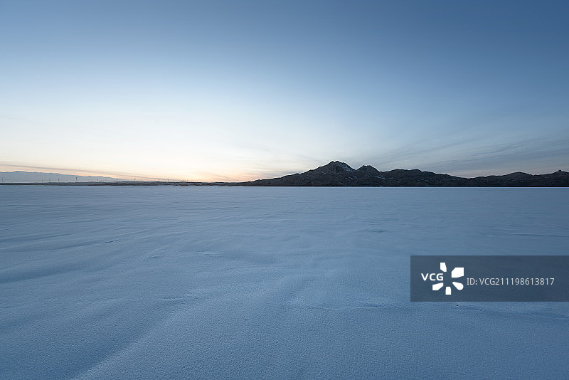傍晚雪地图片素材