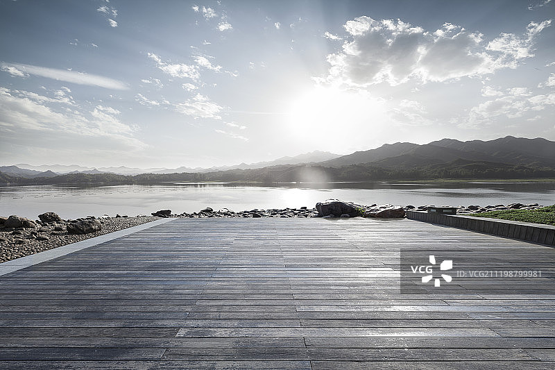 湖边平台图片素材