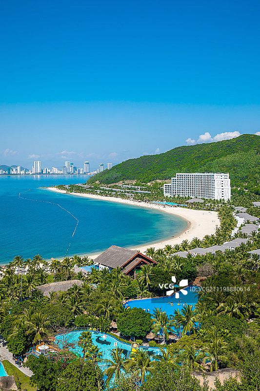 越南芽庄珍珠岛海岸线风光图片素材