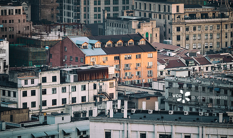 上海老城厢石库门经典哥特式建筑复古风光图片素材