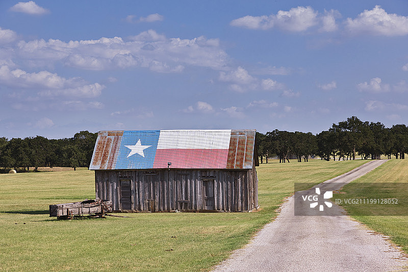 绘有德克萨斯州旗的谷仓图片素材
