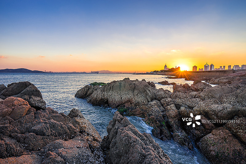 青岛石老人日落图片素材