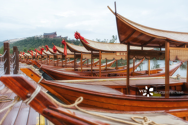 中国古代木质渔船图片素材