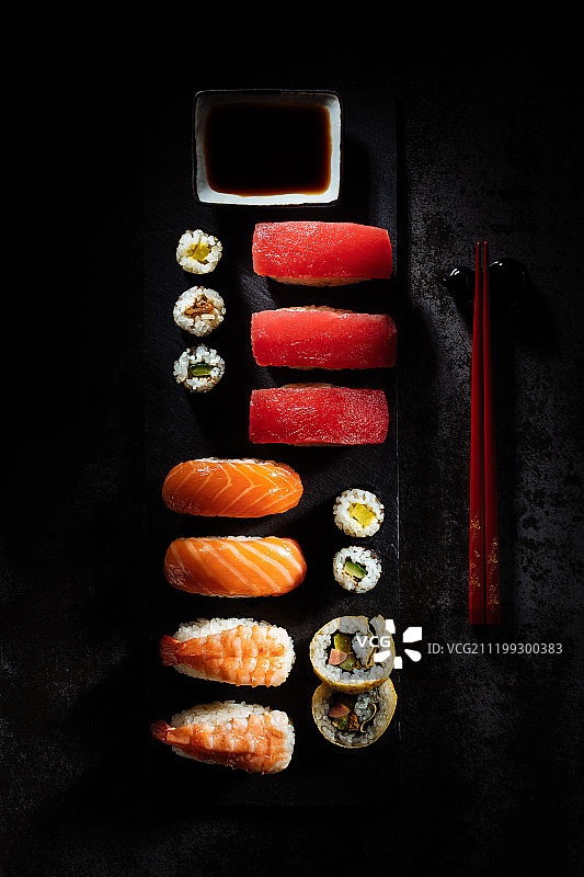 日式饭团三文鱼刺身图片素材